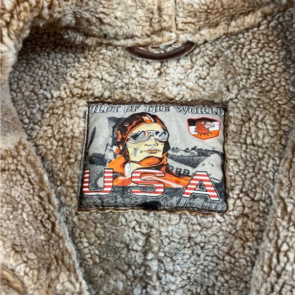 Men's Brown Shearling Leather Jacket - Picture 4 of 5